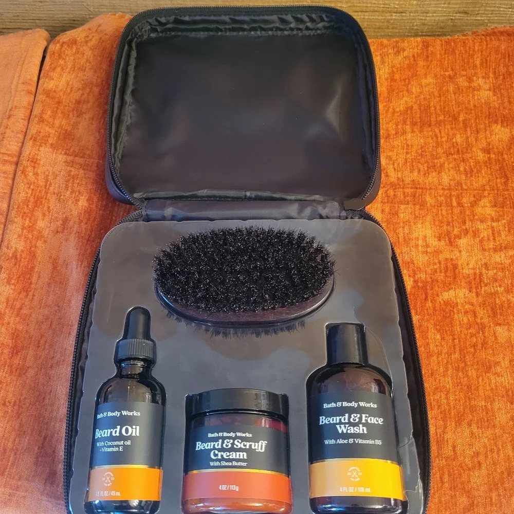 Men's Bath & Body Works 4 Piece Beard Kit With Travel Bag